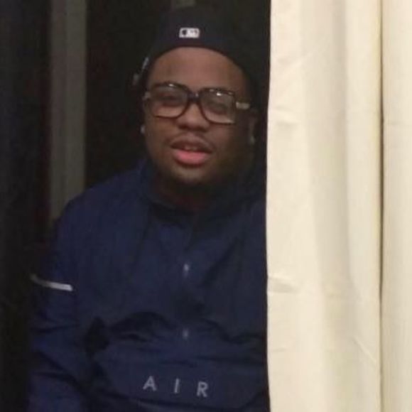 Meet your Posher, Julio - Picture 1 of 1